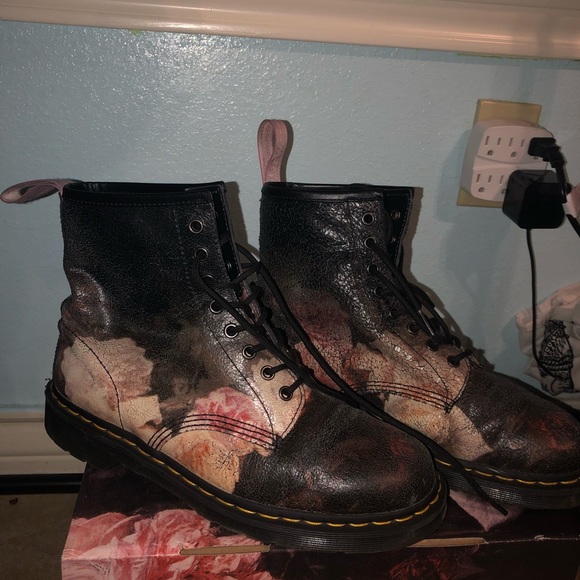 Dr. Martens Other - “Power” Rare Dr.Martens